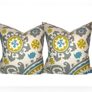 Wella Collection Floral Pillow Covers set of 2 17x17